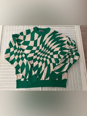 Edikted Morphy Oversized Sweater
Kelly green and cream size M/L